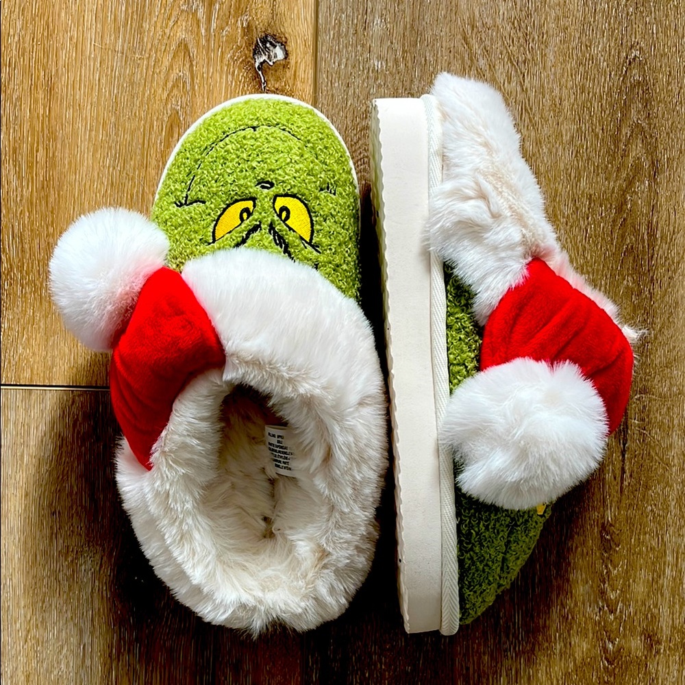 American Eagle Grinch slippers
